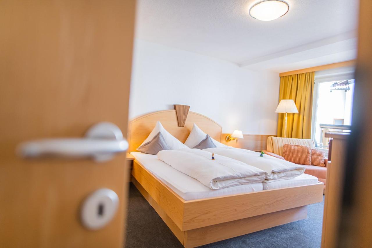 Aparthotel Hochland Gmbh Nauders Kültér fotó