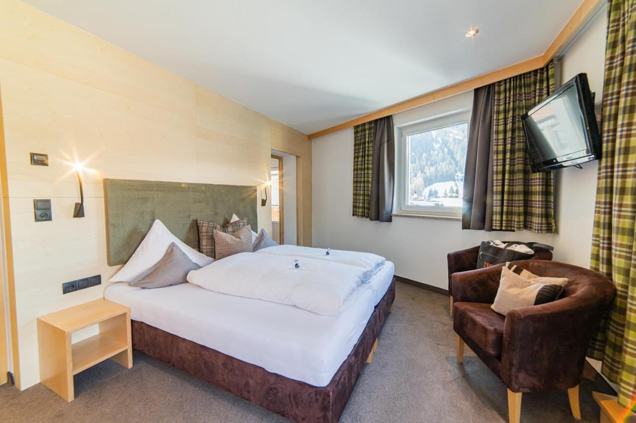 Aparthotel Hochland Gmbh Nauders Kültér fotó
