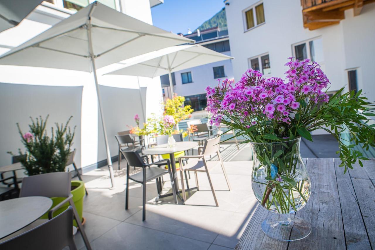 Aparthotel Hochland Gmbh Nauders Kültér fotó